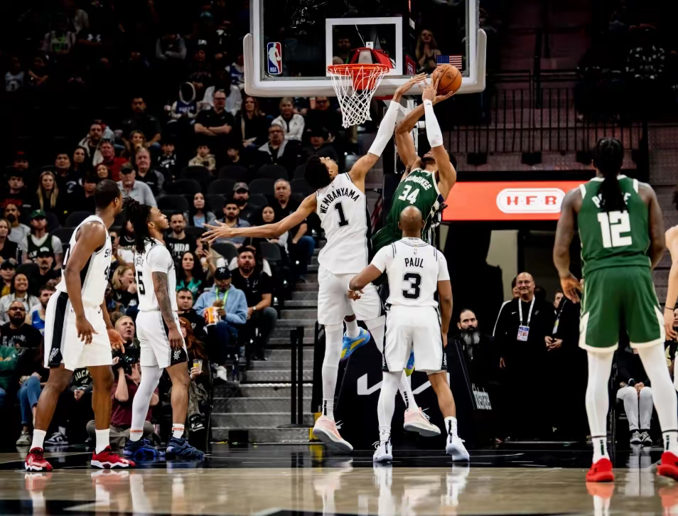 爱游戏体育app-&quot;马刺队坚持磨合，收获意外胜利&quot;的简单介绍