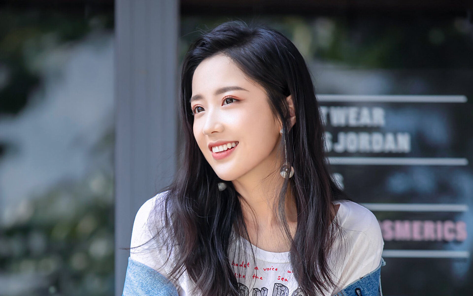 曼联豪门补强锋线,期待重返欧洲巅峰,曼联 豪门